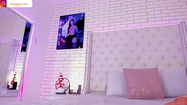 Snapshot of Morggan_Fox_ chatting on March 29, 11:38 pm Morggan Fox online show from March 29, 11:38 pm