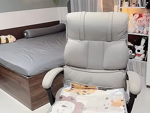 Nabiii6868 online show from April 3, 4:54 am