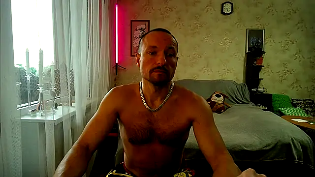 Masya MaxUA online show from October 1, 8:20 am