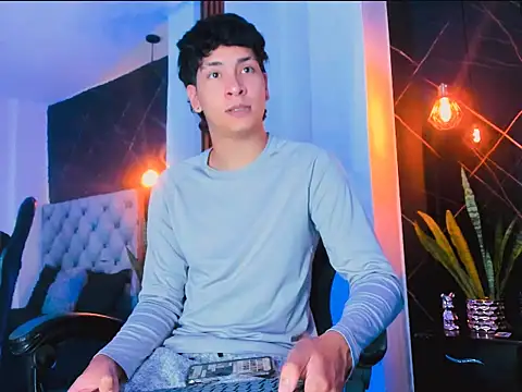 Snapshot of Jhojan_twink chatting on September 11, 11:38 pm Jhojan twink online show from September 11, 11:38 pm