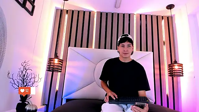 Jhojan twink online show from November 9, 12:36 pm