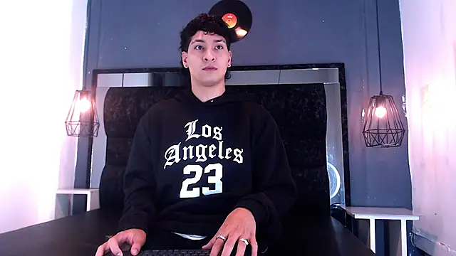 Jhojan twink online show from January 17, 4:28 am