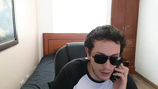 Snapshot of hardaftercum chatting on March 17, 7:04 pm hardaftercum online show from March 17, 7:04 pm