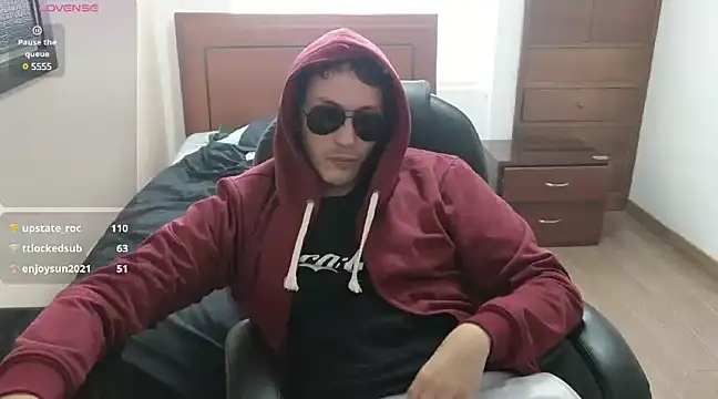 Snapshot of hardaftercum chatting on March 21, 8:18 pm hardaftercum online show from March 21, 8:18 pm