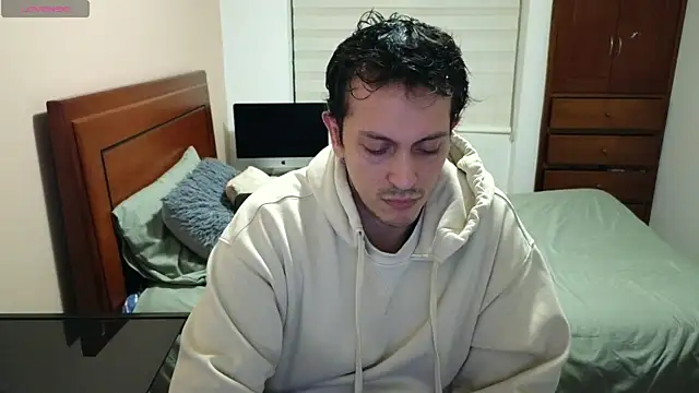 Snapshot of hardaftercum chatting on October 11, 3:28 am hardaftercum online show from October 11, 3:28 am