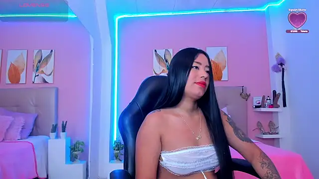 Snapshot of Molly_h0t chatting on November 11, 12:27 pm Molly h0t online show from November 11, 12:27 pm