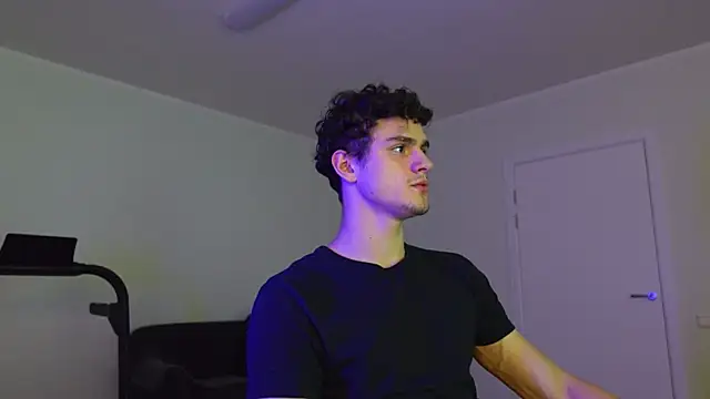 Snapshot of Brad_Holloway chatting on November 5, 2:17 pm Brad Holloway online show from November 5, 2:17 pm