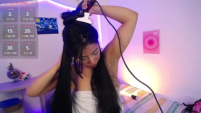 Emilybutterfly1 online show from September 18, 7:49 pm