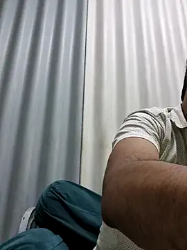 Snapshot of John96999 chatting on June 2, 5:04 pm John96999 online show from June 2, 5:04 pm