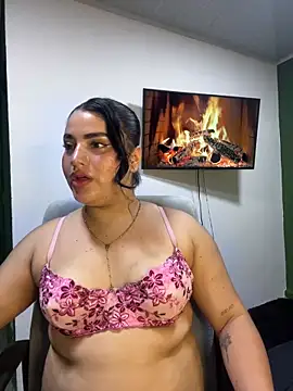 pareja curiosa19 online show from May 16, 12:07 am