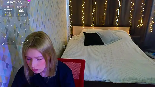 Snapshot of Tara_Lawson chatting on March 10, 9:47 am Tara Lawson online show from March 10, 9:47 am