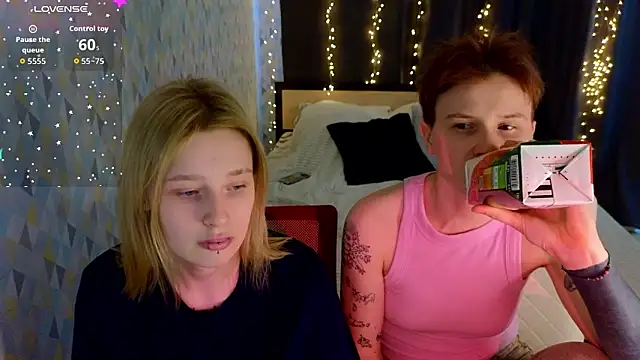 Snapshot of Tara_Lawson chatting on March 12, 12:00 pm Tara Lawson online show from March 12, 12:00 pm