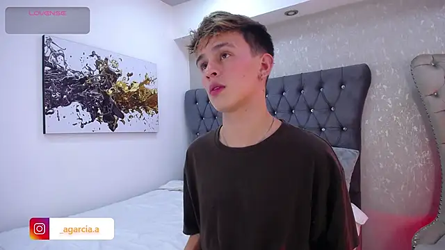 LiamWildx20 online show from March 4, 5:35 am