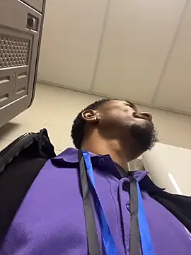 Snapshot of 9blk chatting on March 9, 11:09 pm 9blk online show from March 9, 11:09 pm