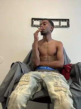 Snapshot of 9blk chatting on March 28, 10:20 pm 9blk online show from March 28, 10:20 pm