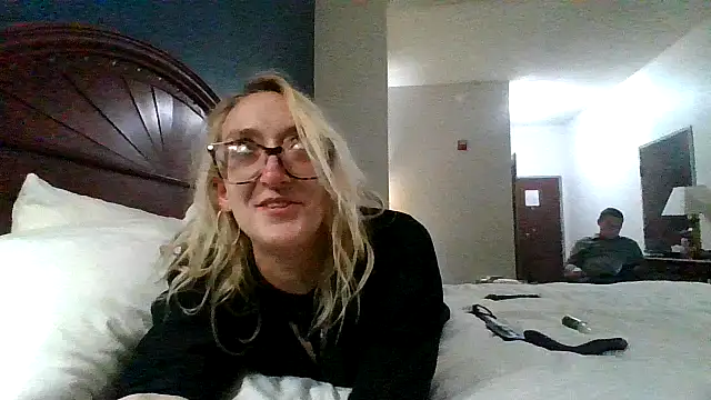 Kittaekatt online show from February 12, 10:54 am