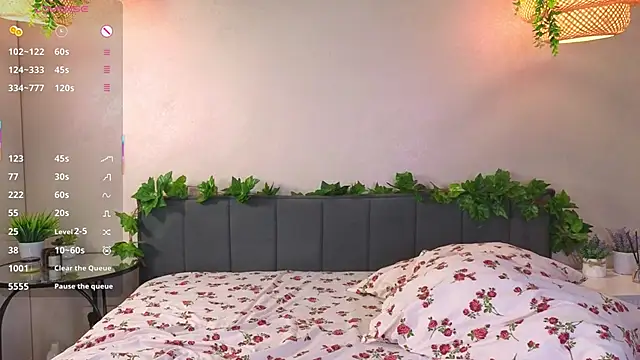 Snapshot of ConstanceHelms chatting on November 30, 5:22 am ConstanceHelms online show from November 30, 5:22 am