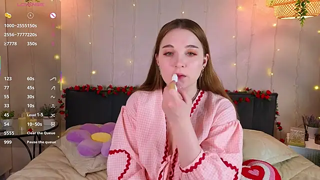 Snapshot of ConstanceHelms chatting on January 10, 5:09 am ConstanceHelms online show from January 10, 5:09 am