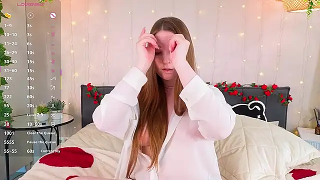 Snapshot of ConstanceHelms chatting on February 3, 6:22 am ConstanceHelms online show from February 3, 6:22 am