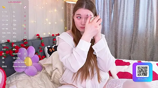 ConstanceHelms online show from March 11, 5:02 am