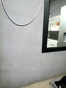 Snapshot of sexylira chatting on October 17, 10:40 am sexylira online show from October 17, 10:40 am