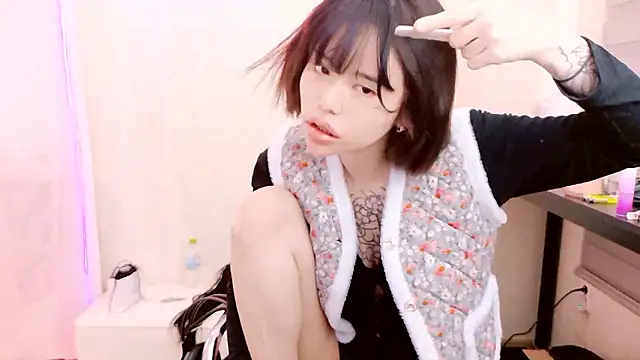 Snapshot of tangju7 chatting on February 7, 2:32 pm tangju7 online show from February 7, 2:32 pm