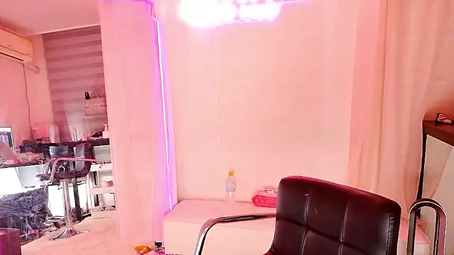 Snapshot of tangju7 chatting on February 8, 11:13 am tangju7 online show from February 8, 11:13 am