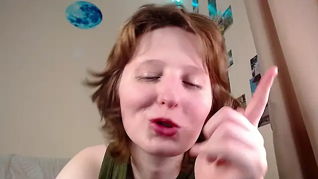 Snapshot of c0ralynx chatting on March 18, 12:58 pm c0ralynx online show from March 18, 12:58 pm
