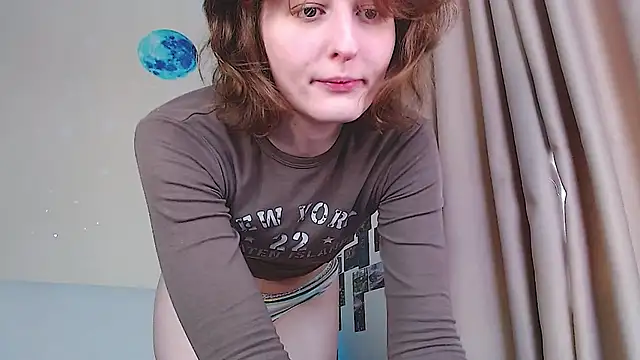 Snapshot of c0ralynx chatting on September 9, 11:21 am c0ralynx online show from September 9, 11:21 am