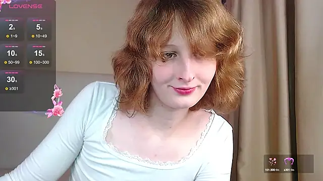 Snapshot of c0ralynx chatting on October 4, 9:24 pm c0ralynx online show from October 4, 9:24 pm