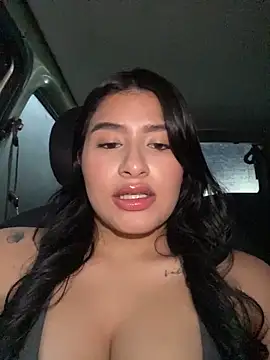 andrea gomes  online show from March 18, 11:24 am