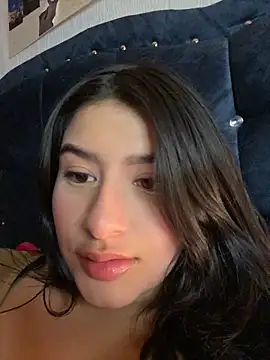 andrea gomes  online show from May 16, 7:27 am
