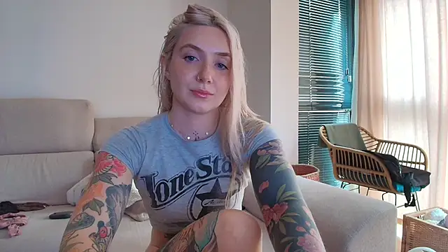 tattoobbgirl online show from February 12, 4:13 pm