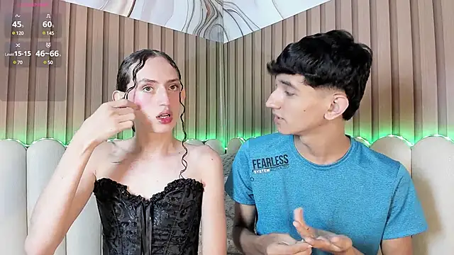 peachandtyron  online show from March 20, 7:14 pm