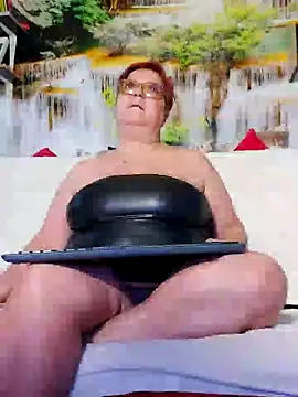 QueenPammy1 online show from January 25, 6:23 am