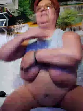 QueenPammy1 online show from February 2, 9:40 am