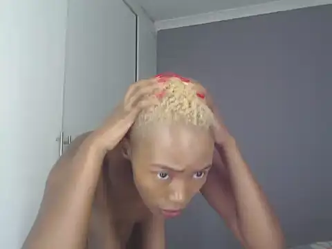 PREGGYGODESS online show from February 25, 4:55 am