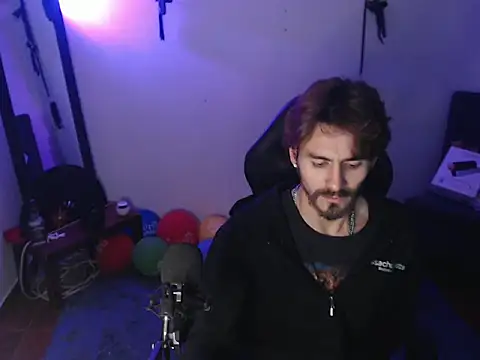 Aaron malikk online show from September 28, 3:12 am