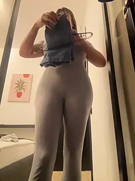 Snapshot of ultimate_PAWG chatting on June 19, 10:02 pm ultimate PAWG online show from June 19, 10:02 pm