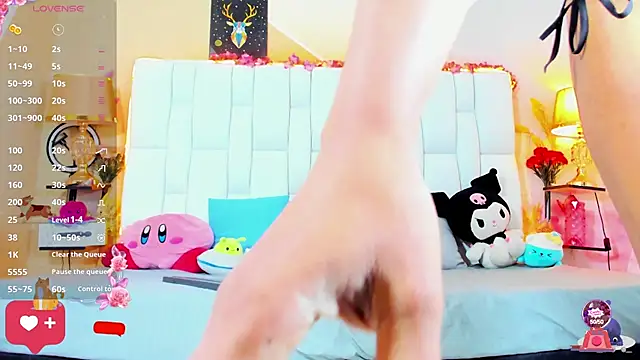 cherryboom23 online show from December 5, 7:32 pm