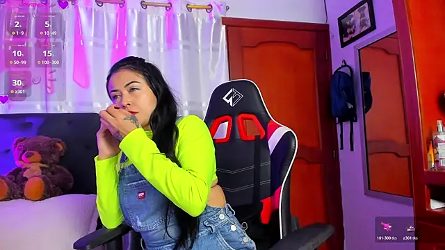 Snapshot of Riley_Black chatting on October 29, 1:13 pm Riley Black online show from October 29, 1:13 pm