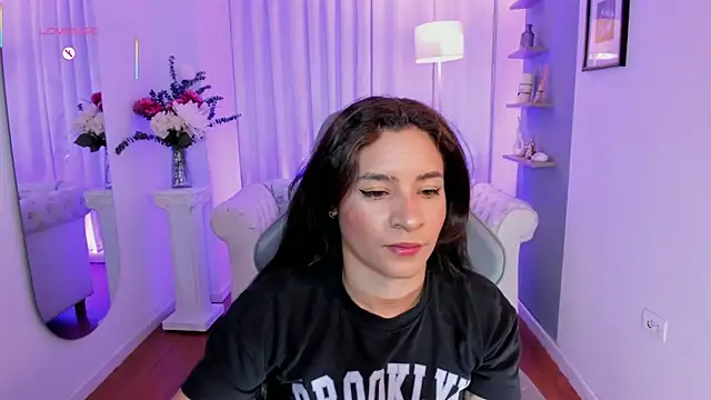 hanna mils online show from July 4, 4:29 am