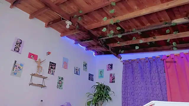 Snapshot of sexys_ladys_htt chatting on October 23, 6:17 pm sexys ladys htt online show from October 23, 6:17 pm