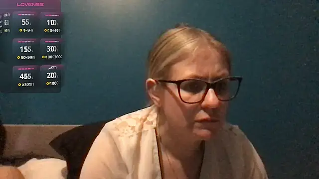 Snapshot of lady_gloria69 chatting on March 20, 7:57 pm lady gloria69 online show from March 20, 7:57 pm