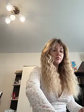 mollygirll online show from October 2, 8:21 am