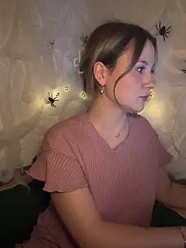 mollygirll online show from October 21, 6:19 pm