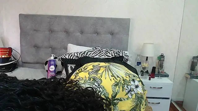 ScarlettGreen  online show from May 4, 11:17 am