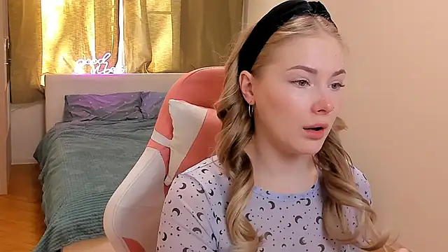 -awari- online show from March 22, 11:00 am