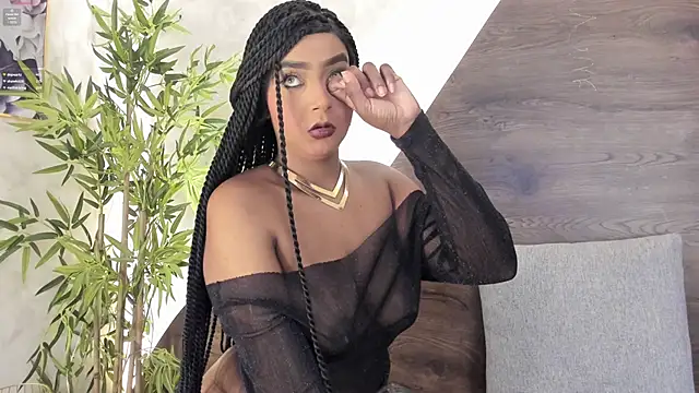 mia lacy  online show from November 17, 7:30 pm