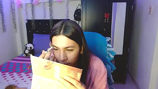Lyaa Cute online show from May 13, 3:59 am